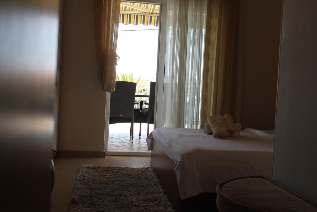 Apartments Roko Kolinda Bibinje Esterno foto