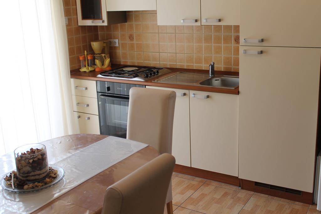 Apartments Roko Kolinda Bibinje Esterno foto