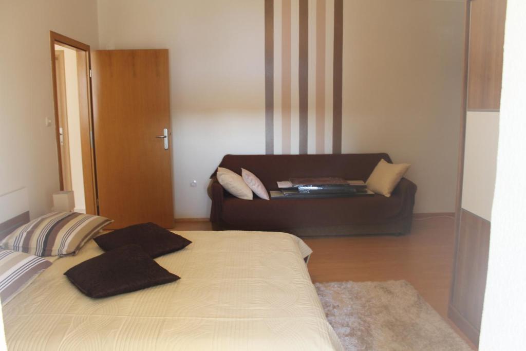 Apartments Roko Kolinda Bibinje Esterno foto